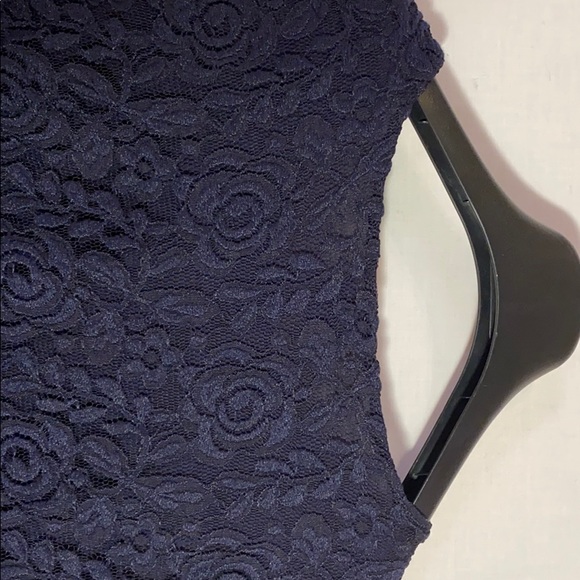 SUPER CUTE Floral Lace Crop Top - Picture 8 of 8